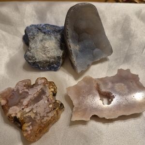 4 Crystal Stones